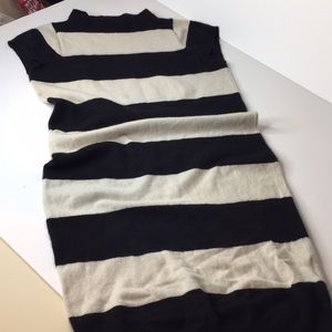 Club Monaco small cashmere short sleeve dress